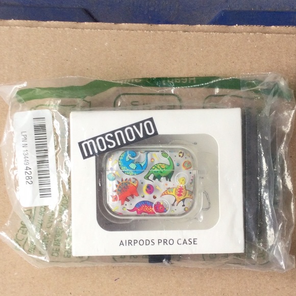 AirPods case💕 BOGO - Picture 2 of 4